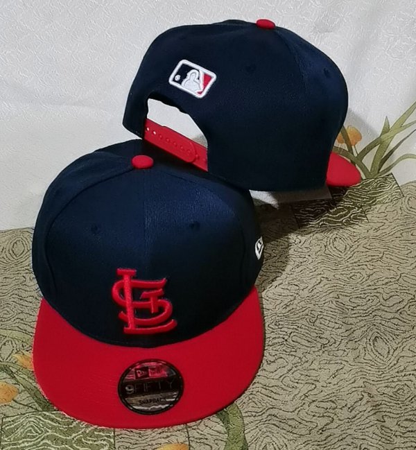 St.Louis Cardinals's dark blue cap